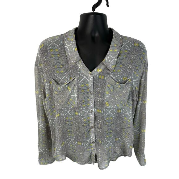 Free People Geometric Print Lightweight Top Grey Size Small Roll Up Sleeves - Picture 1 of 10